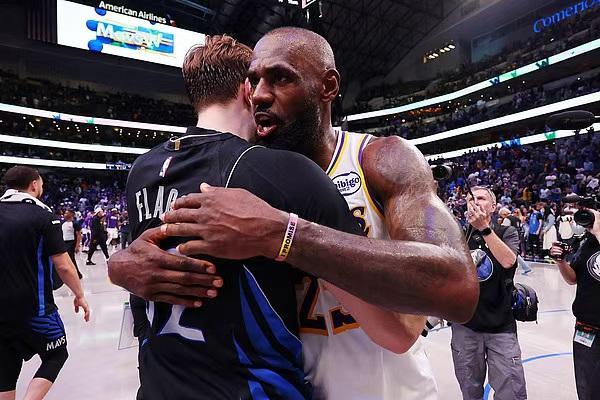 bob半岛体育-NBA|湖人再次惨败雷霆,詹姆斯出于战略考量被雪藏