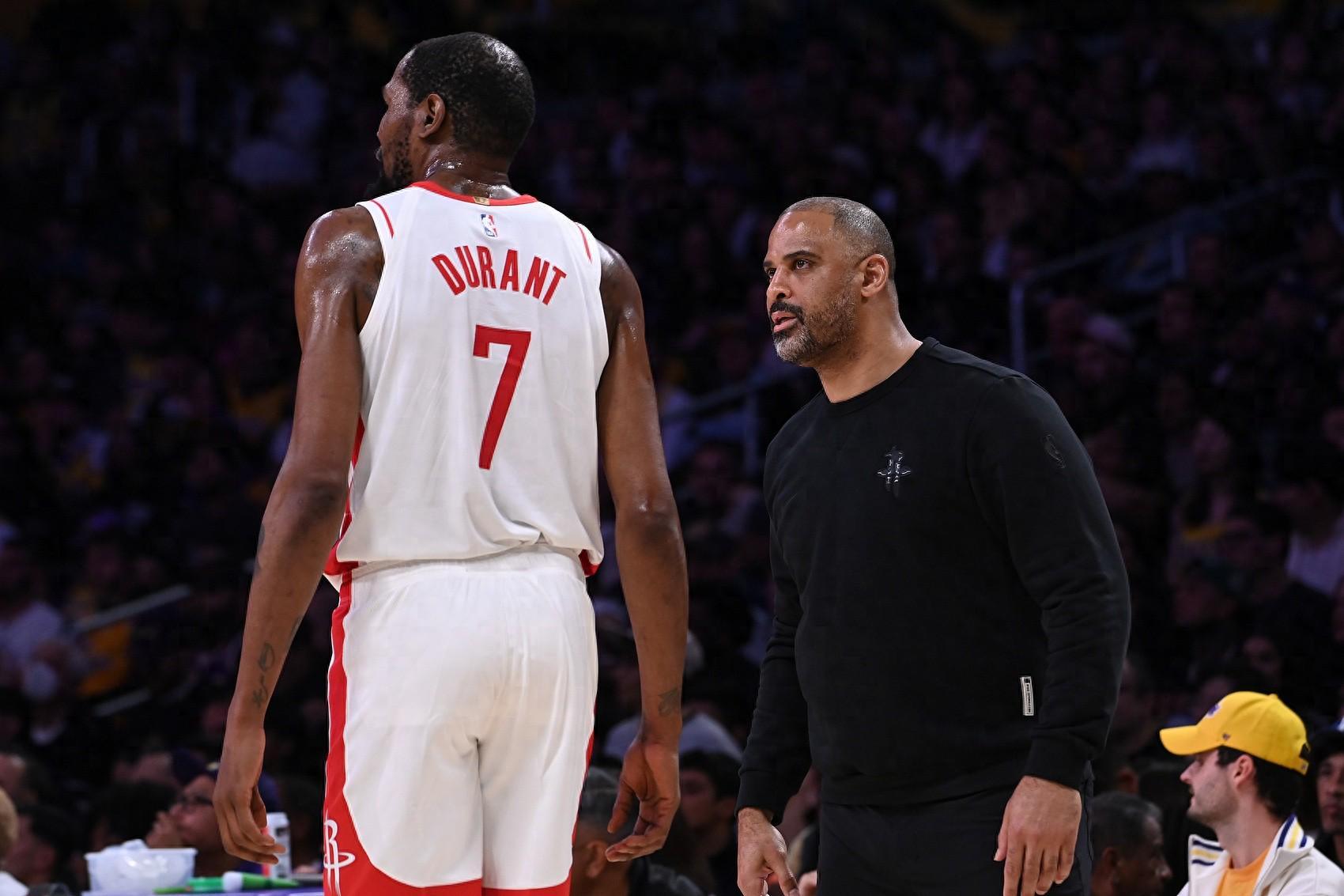 bob半岛体育官网-火箭队再遭重创,杜兰特G3伤缺!乌度卡明牌变阵+全新首发破纪录